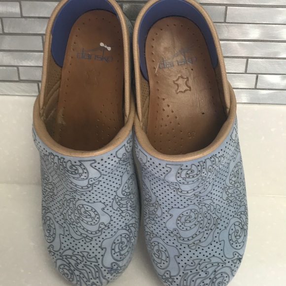 Dansko powder blue tooled leather clog size 37 - Picture 2 of 4